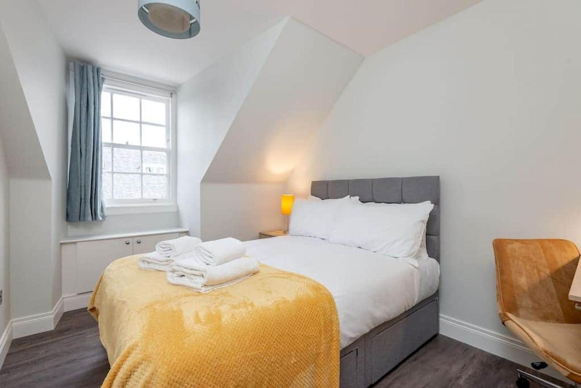 South Street Apartments - No 14G St Andrews Buitenkant foto